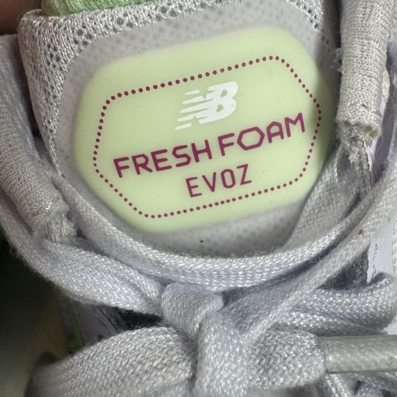 New Balance Fresh Foam Evoz Shoes Womens Size‎ 7.5 Running Athletic 2022 Model - Picture 7 of 9